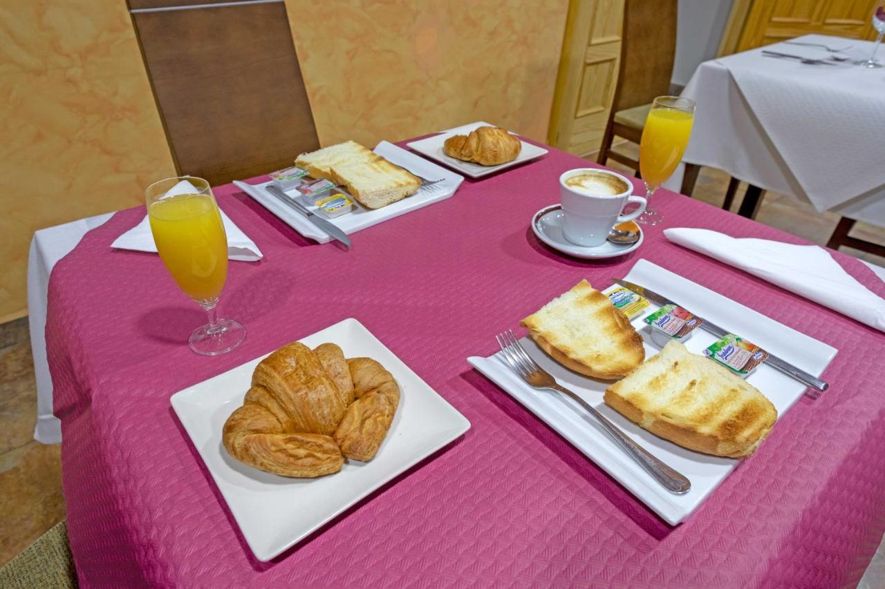 Hotel Alda Tordesillas Bagian luar foto