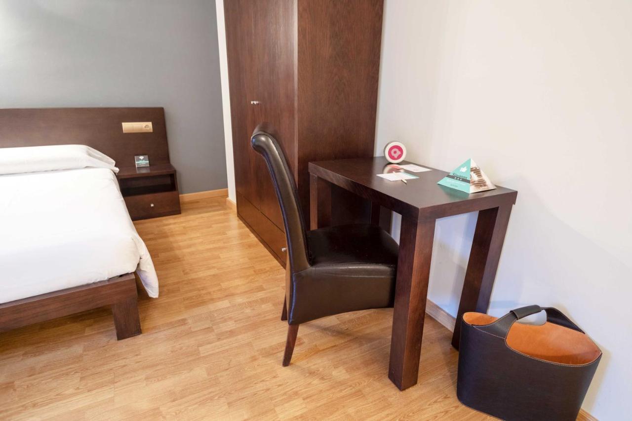 Hotel Alda Tordesillas Bagian luar foto